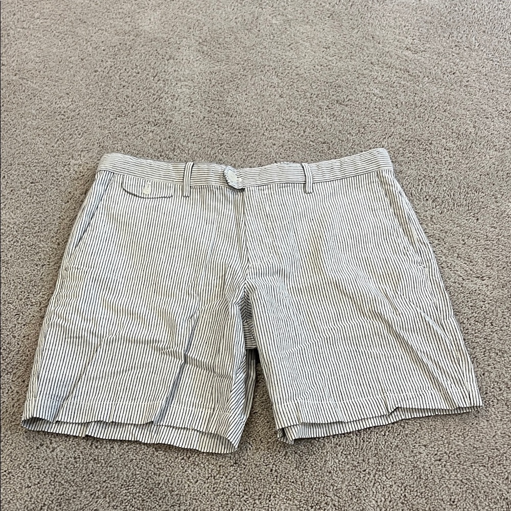 Banana Republic Men's Pinstriped Shorts
